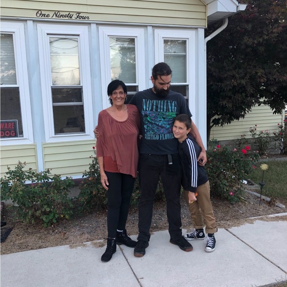 Hey yall!  HUGE VARIETY SIZES AND STYLES! accepting sunny fair offer s!!!! - Picture 7 of 15